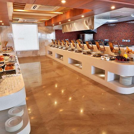 Ramada By Wyndham Ghaziabad Vasundhara Hotel Eksteriør billede