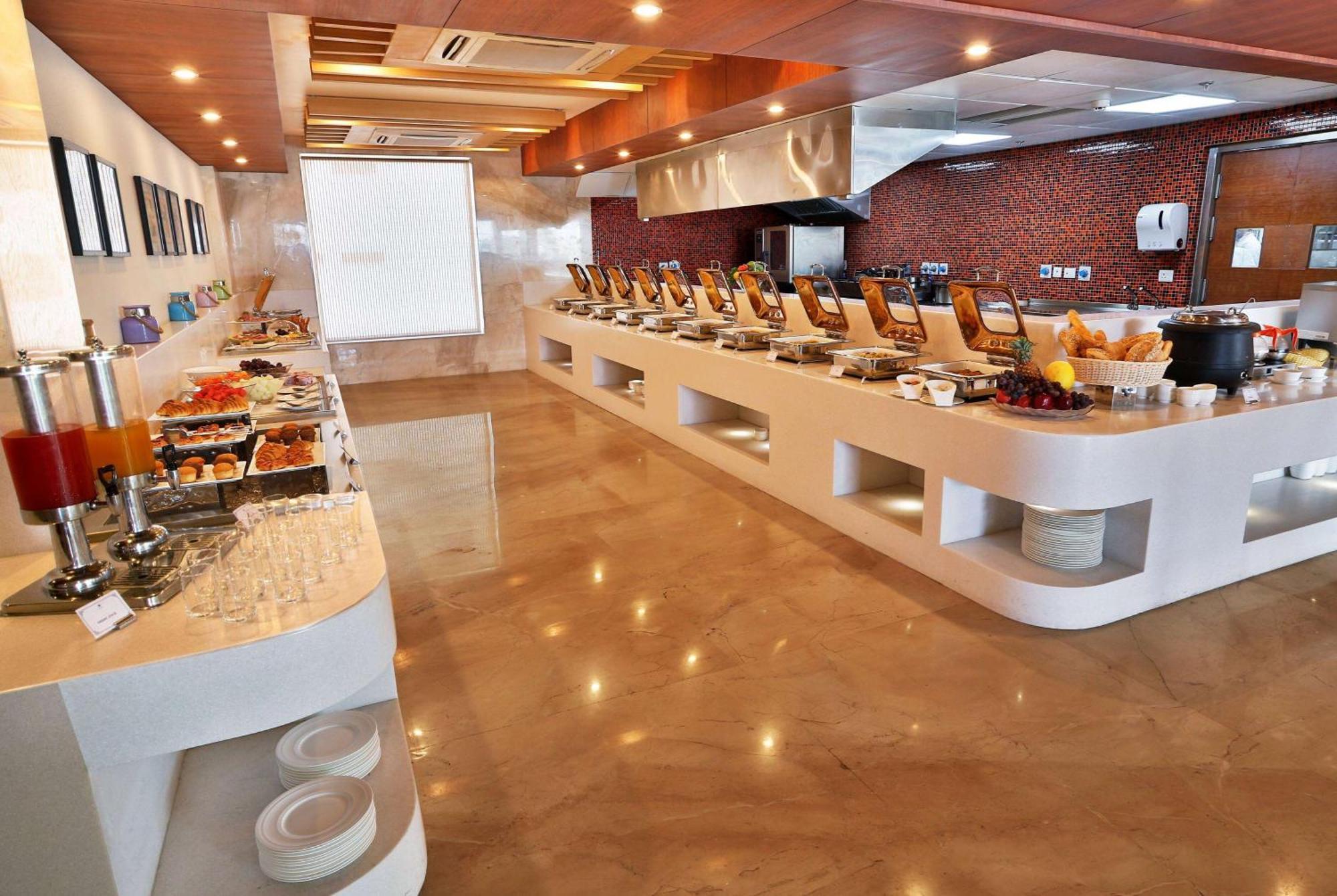 Ramada By Wyndham Ghaziabad Vasundhara Hotel Eksteriør billede