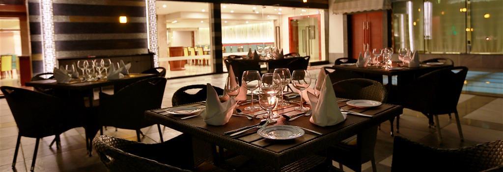 Ramada By Wyndham Ghaziabad Vasundhara Hotel Restaurant billede