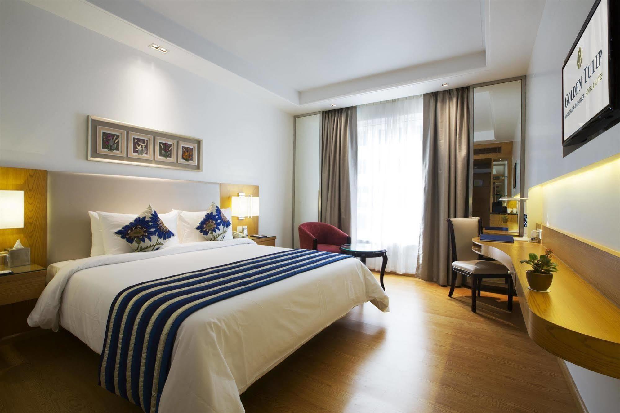 Ramada By Wyndham Ghaziabad Vasundhara Hotel Eksteriør billede